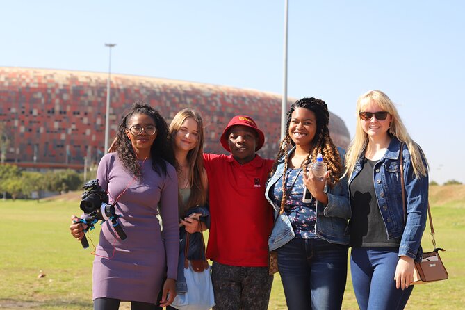 1 Day: Bus & Soweto Combo - FNB Stadium and the Soweto welcome sign