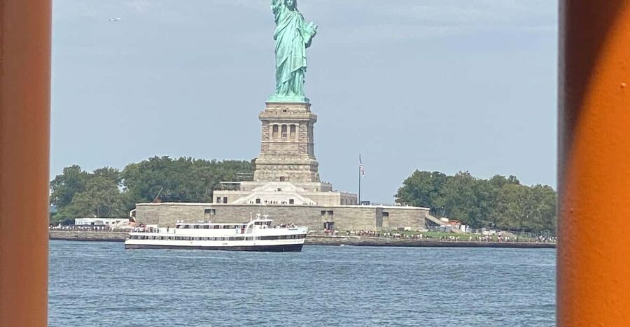 #1 Six Hour Bus Tour and Boat Ride By The Statue of Liberty - Starting in Times Square at 9:30 a.m.