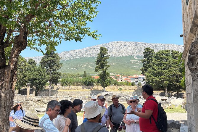 2 Day Pass with Sightseeing Bus - Klis Fortress and the view above Split