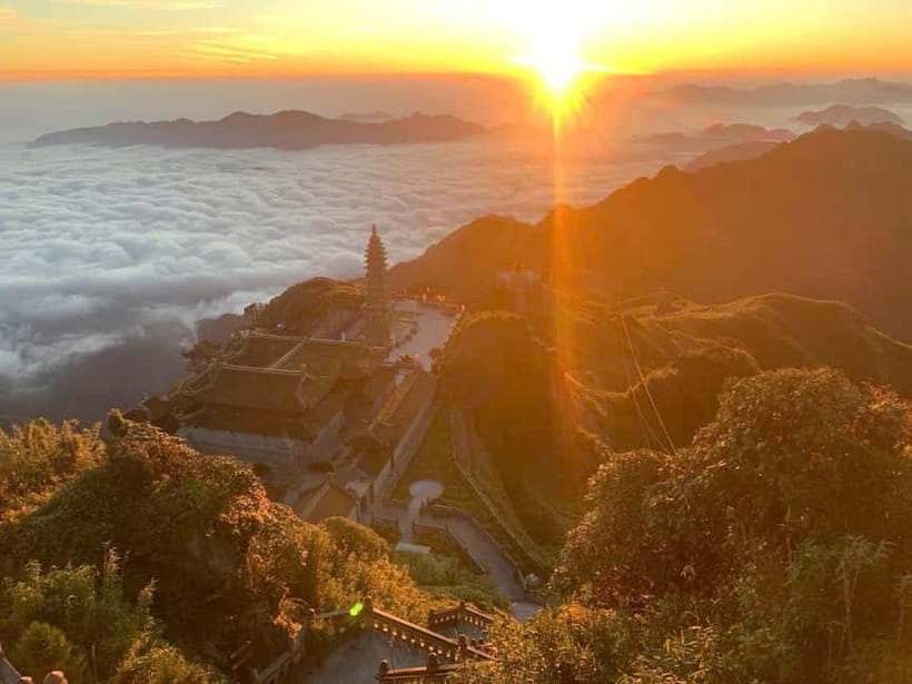2 Day Sapa-Bac Ha Market: Night Train& Homestay-Bus Ha Giang - A night in Ta Van with simple comforts