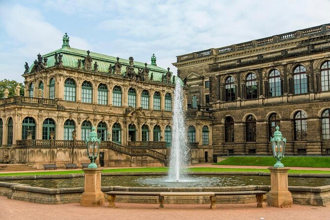 2 day ticket Grand City Tour Hop on Hop off 22 stops - Key points to know before booking