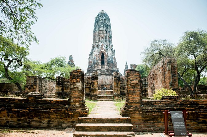 3 Hours Heritage Ayutthaya Bus Tour to Famous Temples - Bueng Phra Ram for a quieter pause