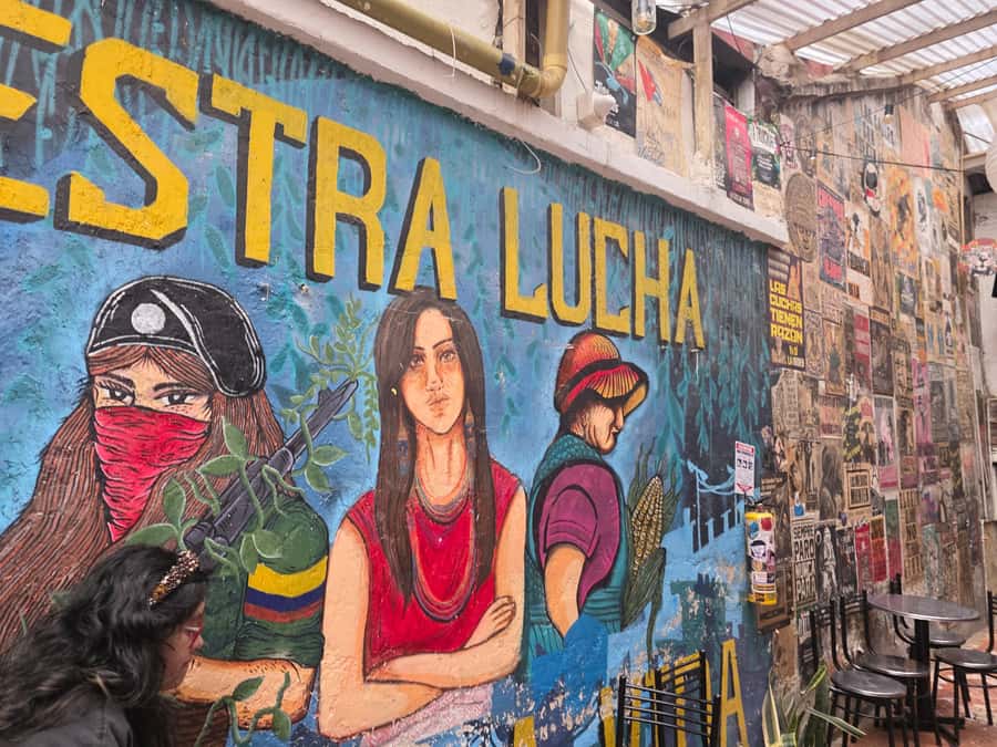 3-in-1 Panoramic city tour Bogotá-beyond the traditional - The Peace House and Bogotá’s social story