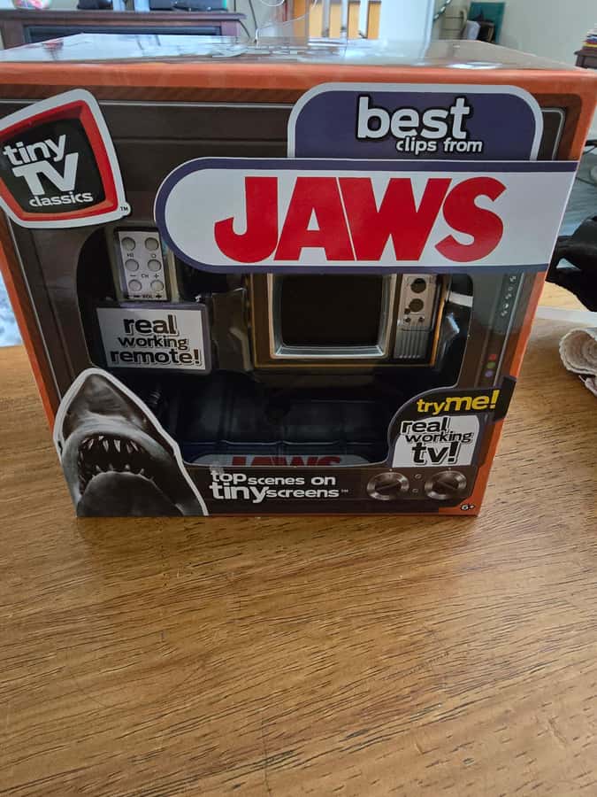 4 HOURS HOP ON AND OFF ULTIMATE JAWSOME JAWS TOUR - Meeting the white JAWS bus in Oak Bluffs