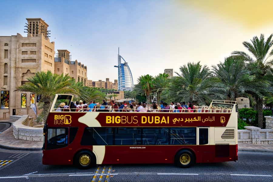 5-Day Pass: Hop-On Hop-Off, Lost World Aquarium, Dubai Frame - Red Route: Dubai’s old quarters and giant new landmarks