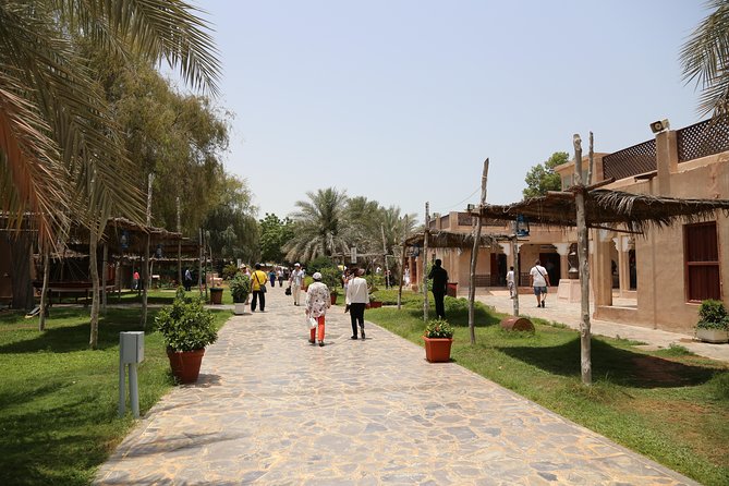 Abu Dhabi Half Day City Tour By Bus - The Corniche offers a quick waterfront pause