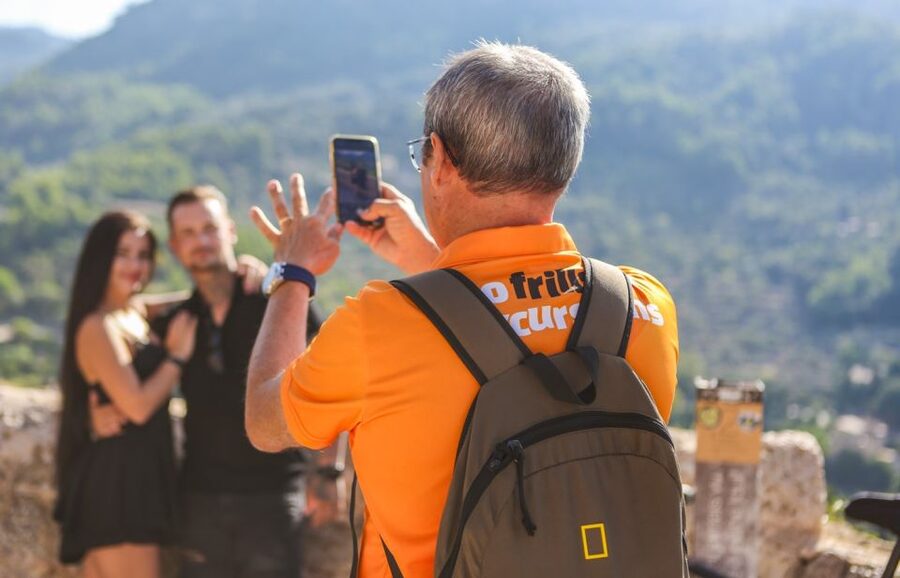 Alcudia/Marratxi: Valldemossa & Soller Tour by Tram & Bus - The mountain road to Sóller