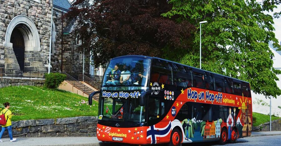 Ålesund: 1-Day Hop-On Hop-Off Sightseeing Bus GrayLine - Boarding at the cruise terminal