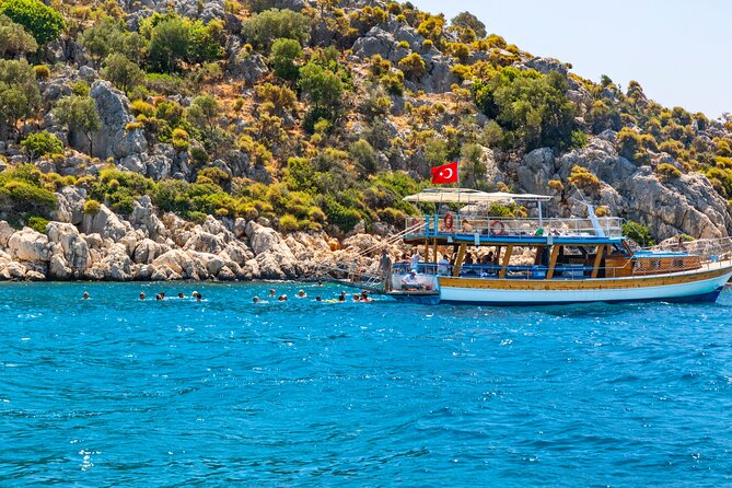 Antalya: Panoramic Bus with 1-Hour Boat trip incl. Lunch - The old harbor boat ride to the falls
