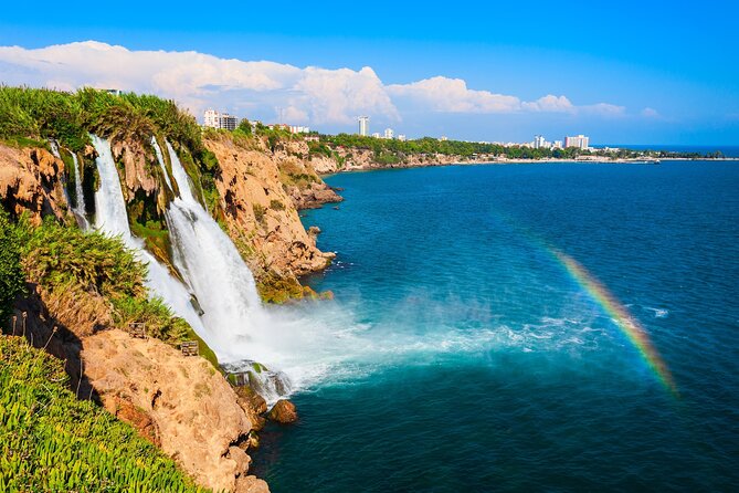 Antalya: Panoramic Bus with 1-Hour Boat trip incl. Lunch - How the guide affects the experience