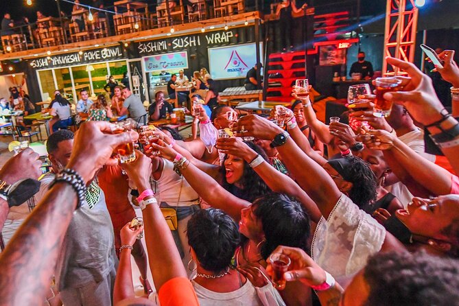Aruba Nightlife and Barhopping on Chogogo Party Bus - Stop one: Komedo Tapas and Cocktail Lounge