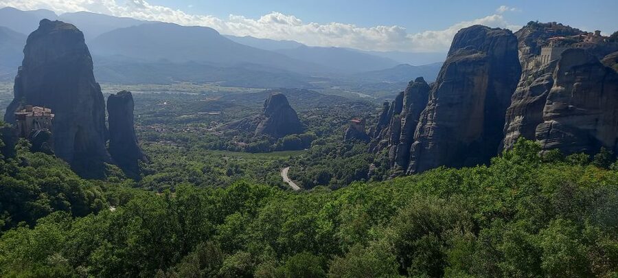 Athens to Meteora, Day Trip with Local Guide,up to 9 people - Why Meteora is worth a day from Athens