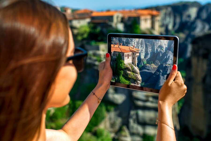 Athens to Meteora: Monasteries & Hidden Caves Bus Tour - Seeing all six monasteries from the road