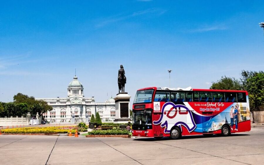 Bangkok: Chinatown Night Walking Tour and Hop On Hop Off Bus - What the 15 stops help you see