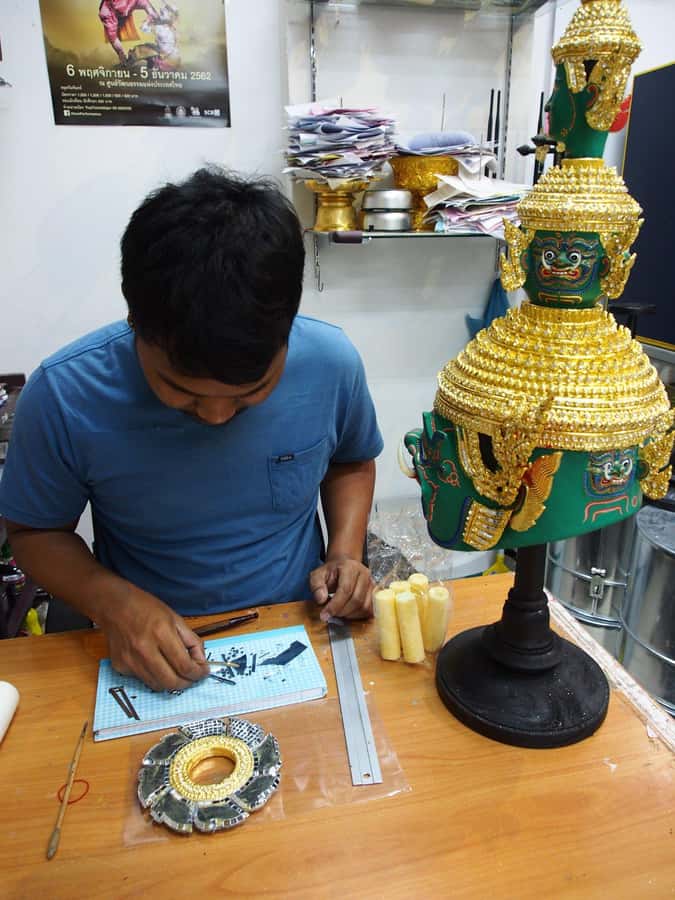 Bangkok: Full-Day Hop-On Hop-Off Walking Tour Mini Group - Chinatown’s food streets and the oldest coffee shop