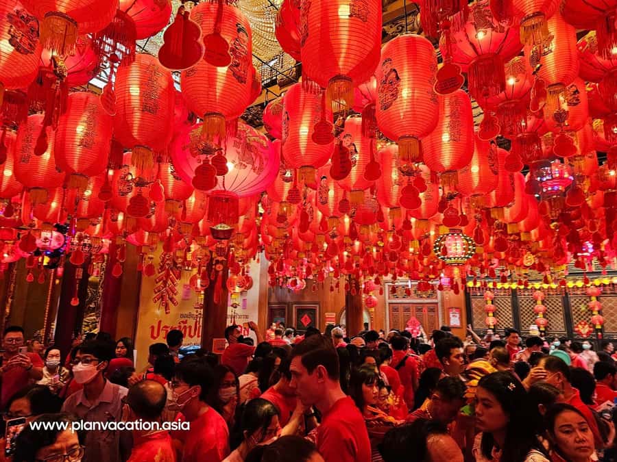 Bangkok: Full-Day Hop-On Hop-Off Walking Tour Mini Group - Guan Yin Shrine and Chinatown’s spiritual side