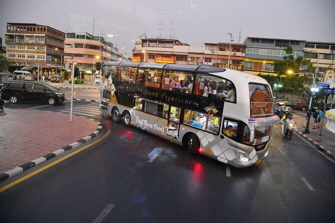 Bangkok Thai Bus Food Tour - A Dinner Route Through Old Bangkok