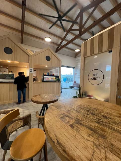 Barcelona: Bus Nàutic with tapas tasting - Why Barcelona from the sea feels different