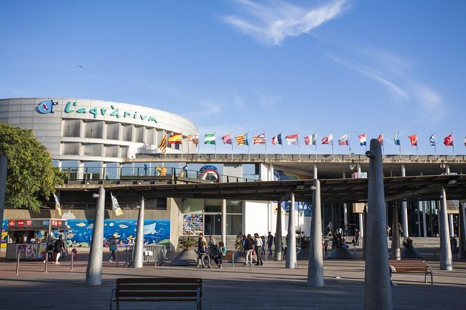 Barcelona City Tour Hop-On Hop-Off and Aquarium - Visiting the aquarium at Port Vell