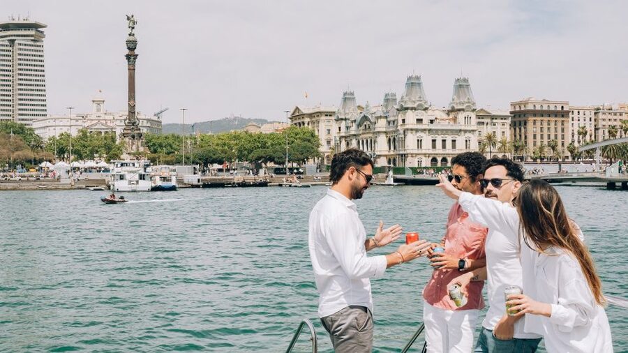 Barcelona: Hop-On Hop-Off Bus with Sailing Cruise - A sensible one-day plan