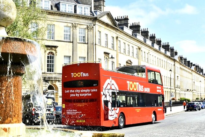 Bath Hop on with Jane Austen 2-Day bus and walking tour - Pause at Pulteney Bridge over the River Avon
