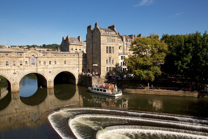 Bath Hop on with Jane Austen 2-Day bus and walking tour - Read Bath’s Georgian story at the Royal Crescent