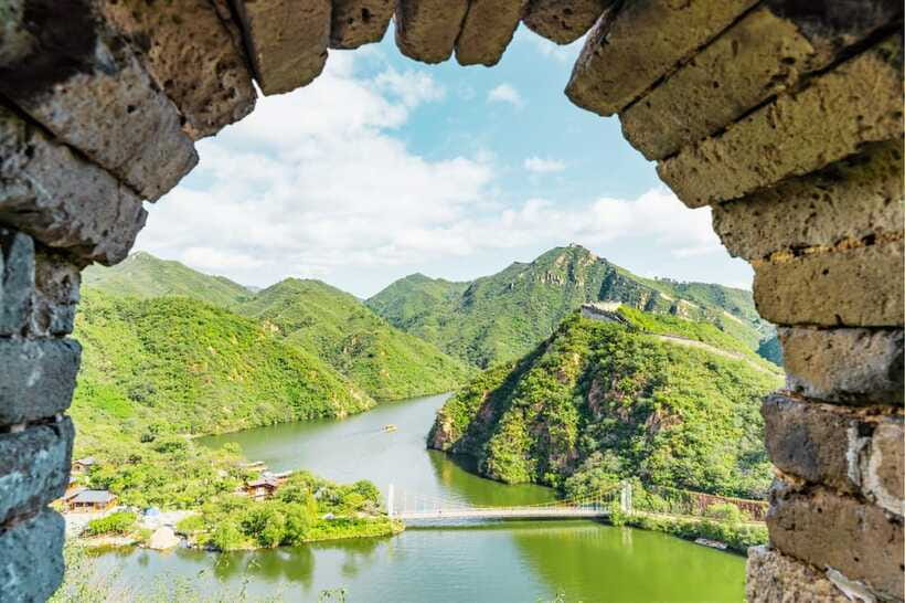Beijing: Huanghuacheng Lakeside Great Wall Bus/Private Tour - Why Huanghuacheng feels different from Beijing’s famous wall sections