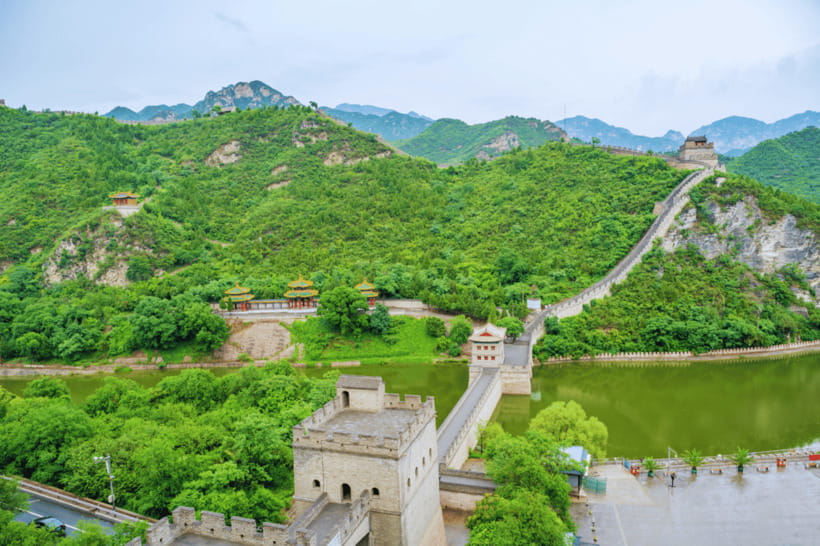 Beijing: Huanghuacheng Lakeside Great Wall Bus/Private Tour - Five and a half hours beside the reservoir