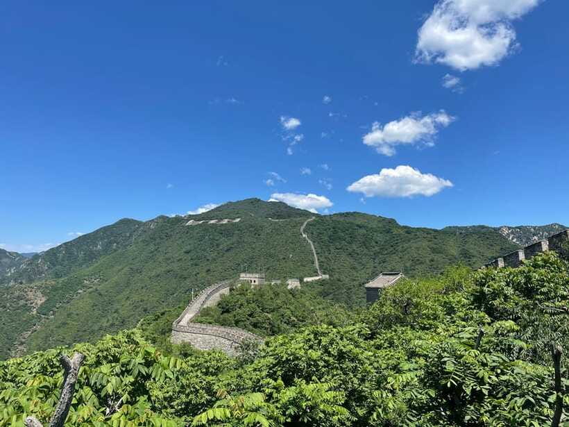 Beijing: Mutianyu Great Wall Bus Tour with Ticket &Cable car - Choosing between stairs, chairlift, cable car, and toboggan