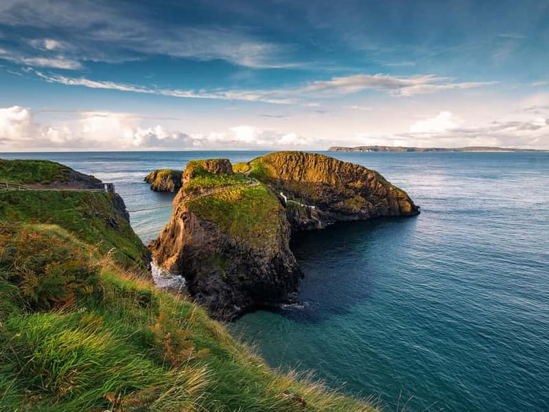 Belfast: Giant's Causeway Tour and 2-Day Open Top-Bus Tour - Five things to know before you book
