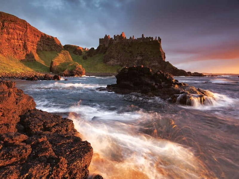 Belfast: Giant's Causeway Tour and 2-Day Open Top-Bus Tour - Setting out from Belfast City Hall