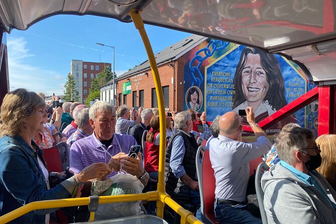Belfast Hop-on Hop-off Tours - The full route from City Hall to the Titanic Quarter