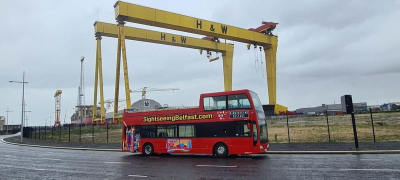 Belfast: Sightseeing Tour HOP ON HOP OFF from the City Hall - Waterfront sights: Big Fish, SSE Arena, and Titanic Quarter