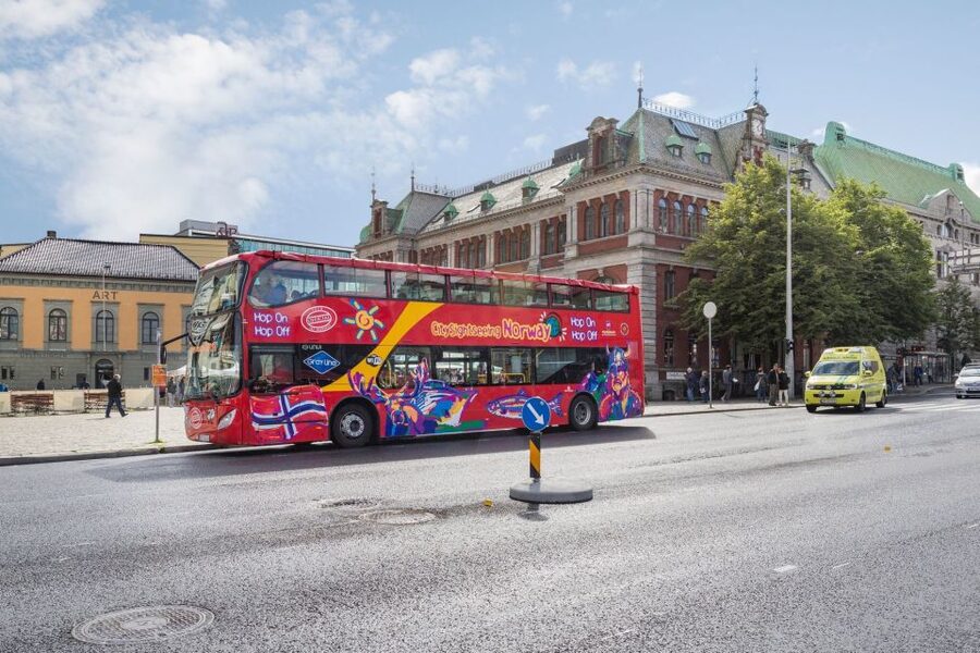 Bergen: City Sightseeing Hop-On Hop-Off Bus Tour - Bergen Aquarium and the Nordnes waterfront
