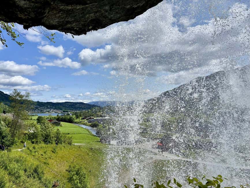 Bergen: Hardangerfjord & Waterfalls Bus Tour with Apple Pie - Steinsdalsfossen is the main visual reward