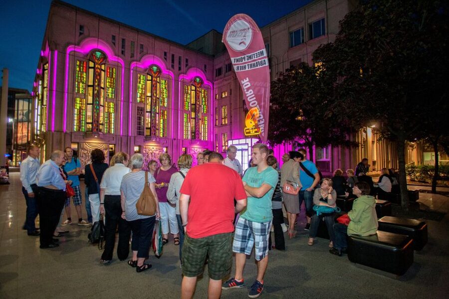 Berlin: 1.5-Hour Comedy Bus Tour in German - Key points before you book