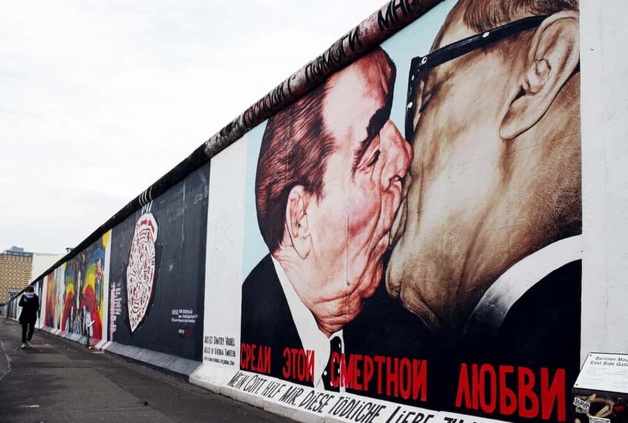 Berlin: Bus Tour to Sachsenhausen, East Side Gallery, & Berlin Story Bunker - Key points at a glance
