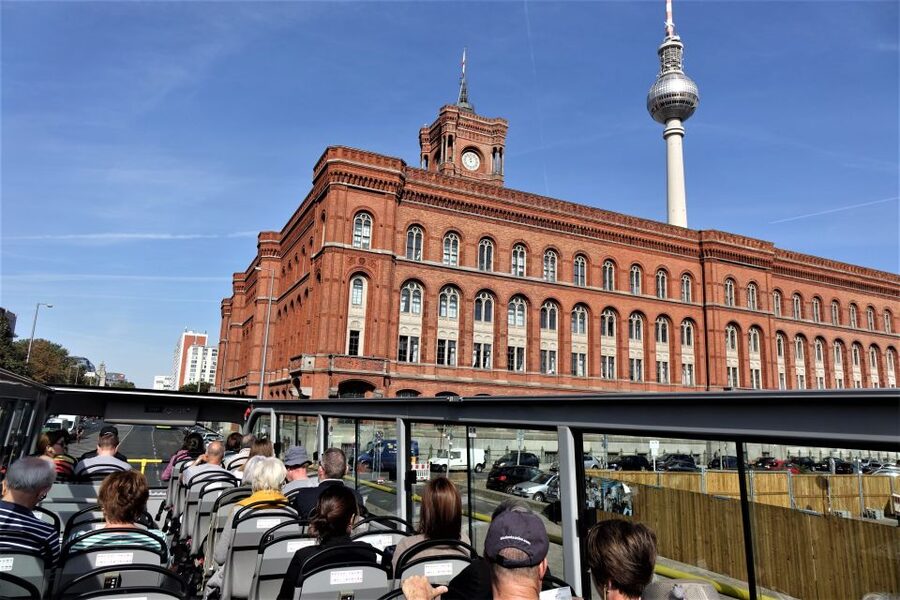 Berlin: East and West Hop-On Hop-Off Bus Tour - Checkpoint Charlie and central Berlin
