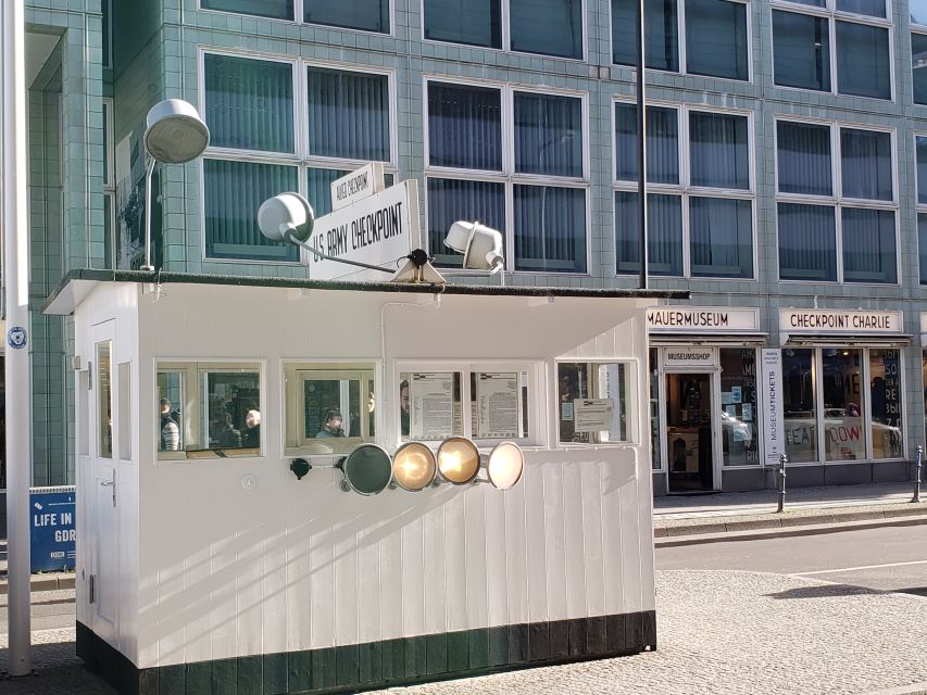 Berlin: Highlights of the City - a Private Bus Tour - Museum Island and Unter den Linden