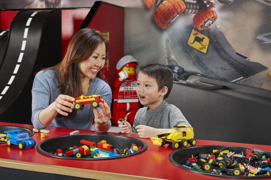 Berlin: Hop-On Hop-Off Bus & LEGOLAND Discovery Centre - Berlin Zoo and the westbound portion