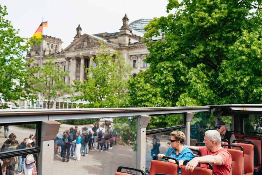 Berlin: Hop-on Hop-off Bus Tour with Live Commentary - Alexanderplatz, the TV Tower, and the old city center