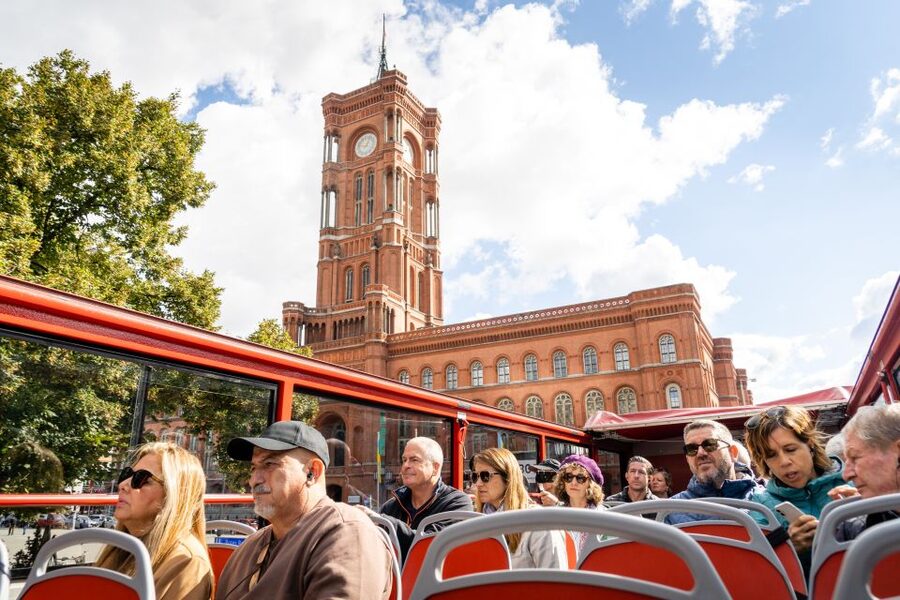 Berlin: Hop-On-Hop-Off Bus with Boat Cruise Option - Berlin Hauptbahnhof and the Victory Column