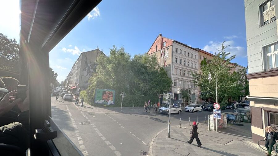 Berlin: Live-Guided Evening Sightseeing Tour by Open-top Bus - Why this 75-minute Berlin ride works