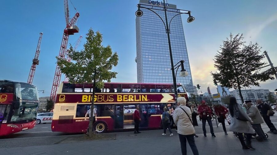 Berlin: Live-Guided Evening Sightseeing Tour by Open-top Bus - Brandenburg Gate and the city’s divided past