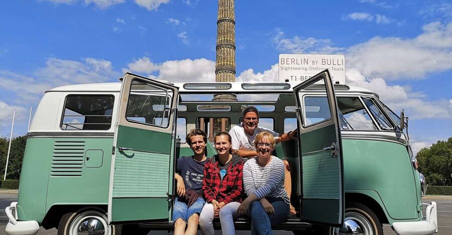 Berlin: Private Sightseeing Tour in Iconic Oldtimer VW Bus - Key points at a glance