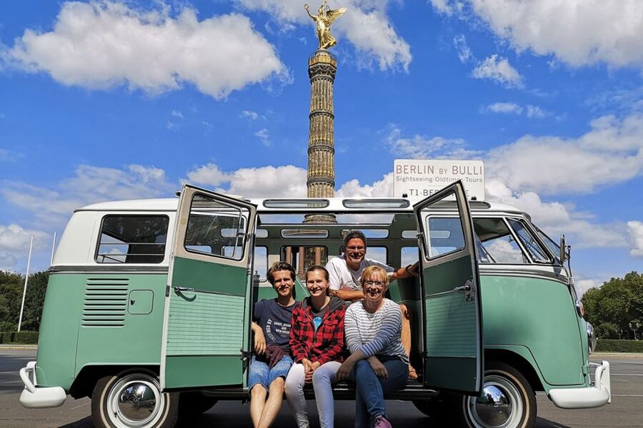Berlin: Private Sightseeing Tour in Iconic Oldtimer VW Bus - Who will enjoy this Berlin ride most