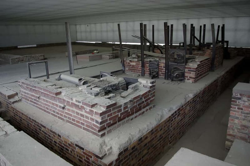 Berlin & Sachsenhausen: 5-Hour Tour "Third Reich" by VW-Bus - The Georg Elser memorial and individual resistance