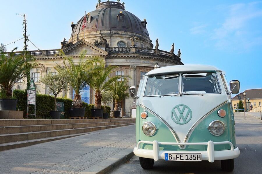 Berlin: Sightseeing Tour in Classic Volkswagen T1 Samba Bus - Why the old Volkswagen matters