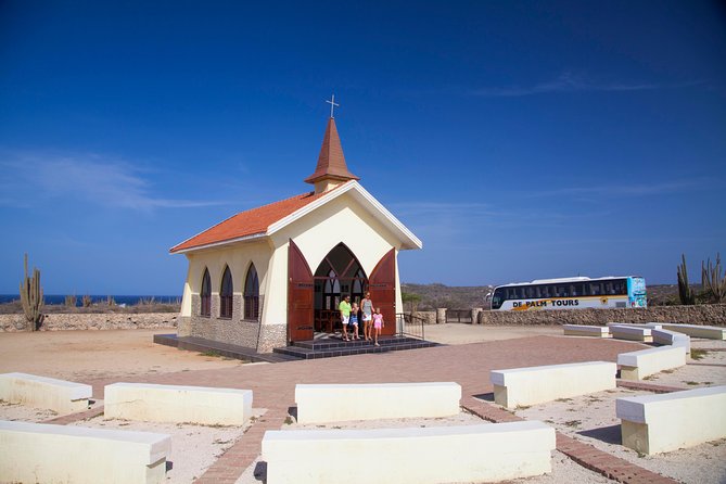 Best of Aruba by Bus - Lunch, drinks, and the value of the $78 price