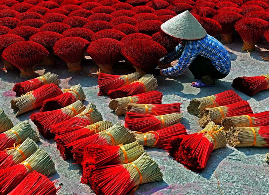 Best Of Hanoi City Tour With Incense Village-Small Group Bus - Tran Quoc Pagoda beside West Lake